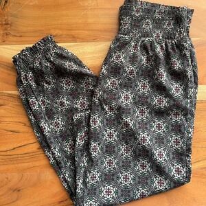 Aerie Womens Grey Medallion Print Smocked Waist Jogger Pants Size S Small